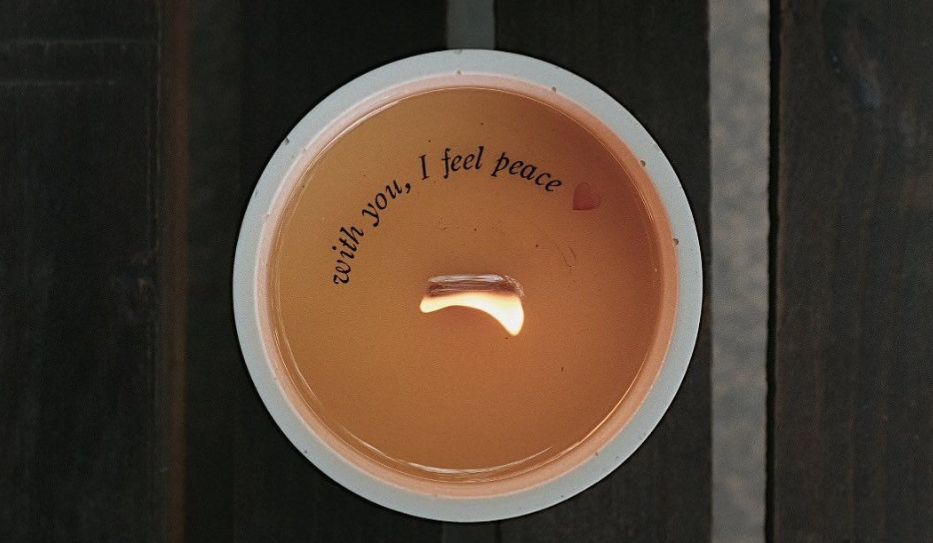 nến thơm khắc chữ