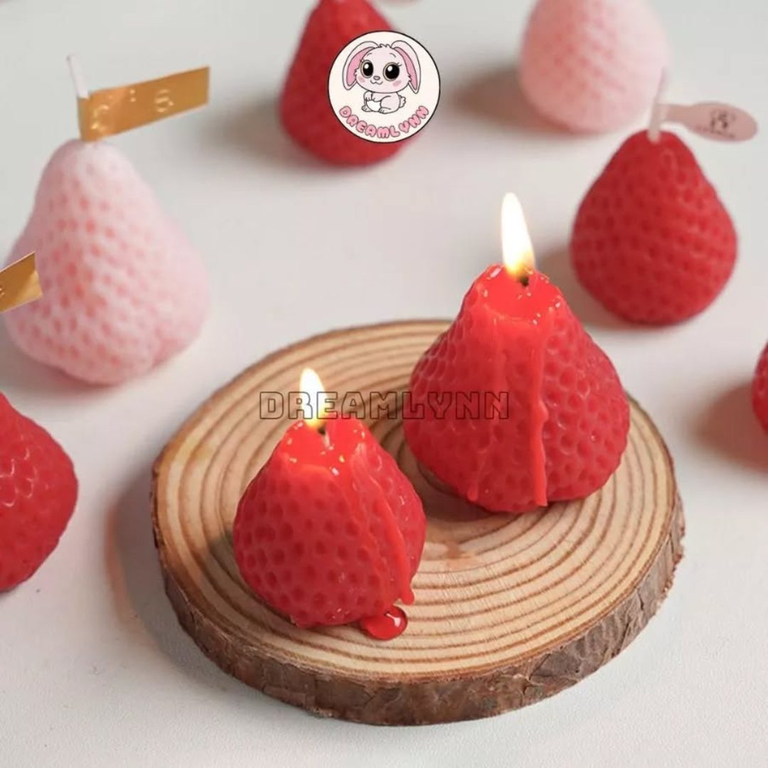 Nến thơm dâu tây thiết kế hình trái dâu trang trí bàn